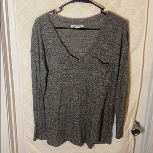 American Eagle V-Neck